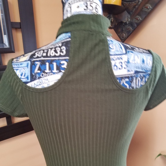 GREEN CHOKER COLD SHOULDER RIBBED DRESS - Picture 5 of 8